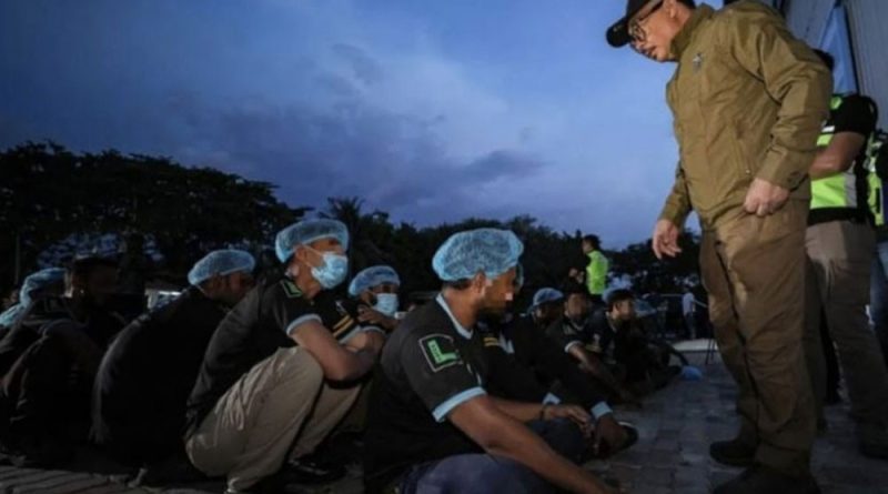 মালয়েশিয়ায় ৭৯ বাংলাদেশি শ্রমিক আটক